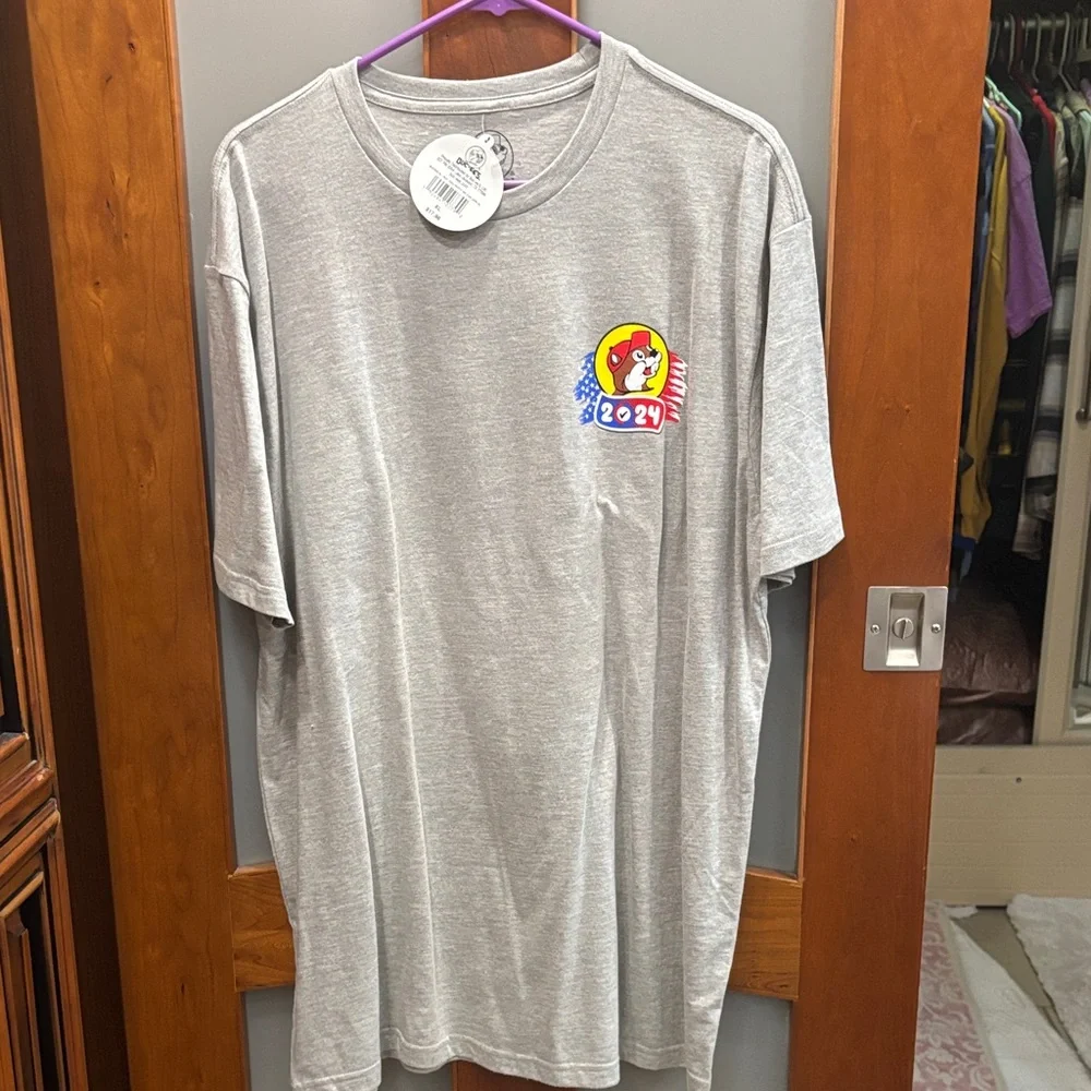 Buc-ee’s Party We can all join !Short-Sleeve Graphic T-Shirt - 2024 Patch - Picture 2 of 4